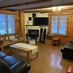 Beautiful Old Style 8 -12 Person With A Modern Extension