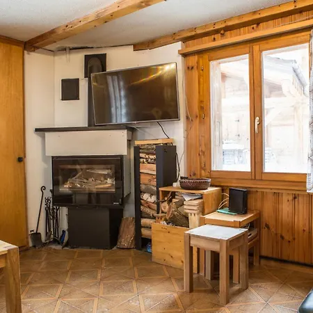 Beautiful Old Style 8 -12 Person With A Modern Extension * La Tzoumaz