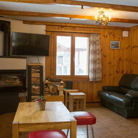 Chalet Beautiful Old Style 8 -12 Person With A Modern Extension La Tzoumaz