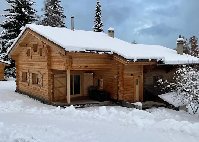 Beautiful Old Style 8 -12 Person With A Modern Extension Chalet *