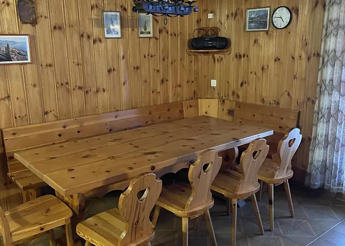 Chalet Beautiful Old Style 8 -12 Person With A Modern Extension *