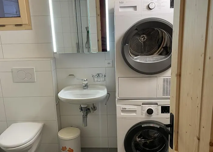 Beautiful Old Style 8 -12 Person With A Modern Extension