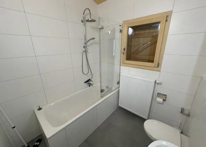 Beautiful Old Style 8 -12 Person With A Modern Extension * La Tzoumaz