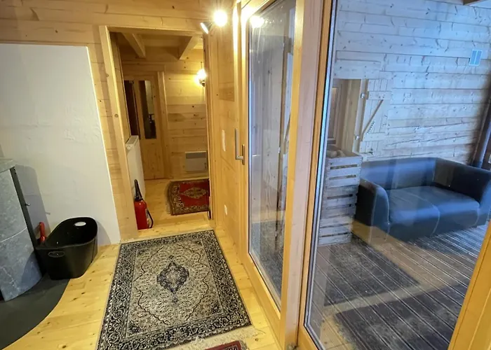 Beautiful Old Style 8 -12 Person With A Modern Extension Dağ evi La Tzoumaz