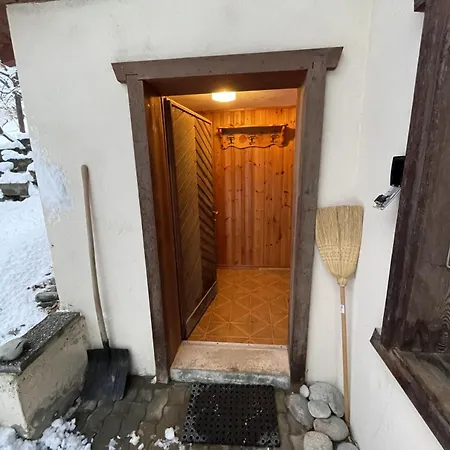 Beautiful Old Style 8 -12 Person With A Modern Extension Шале *