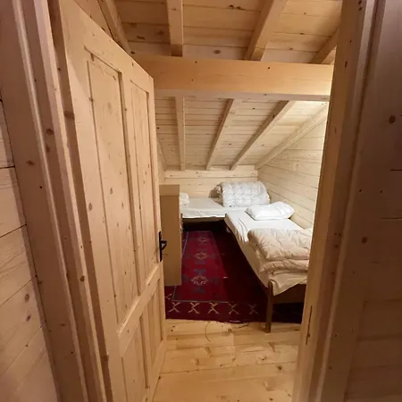 Beautiful Old Style 8 -12 Person With A Modern Extension Ла-Тзума