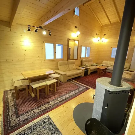 木屋 Beautiful Old Style 8 -12 Person With A Modern Extension *